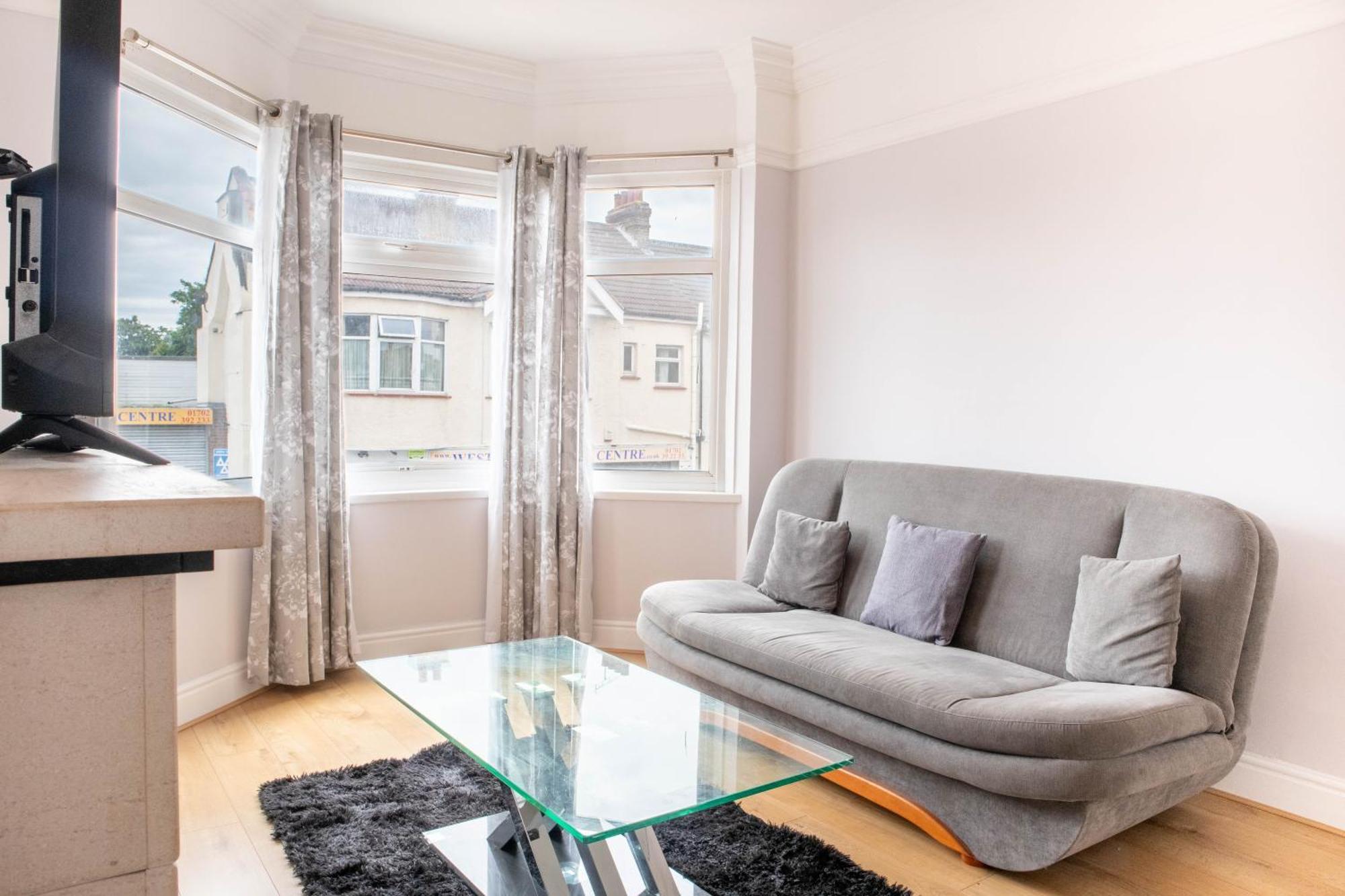 2 Bedroom Apartment Southend-On-Sea Zewnętrze zdjęcie