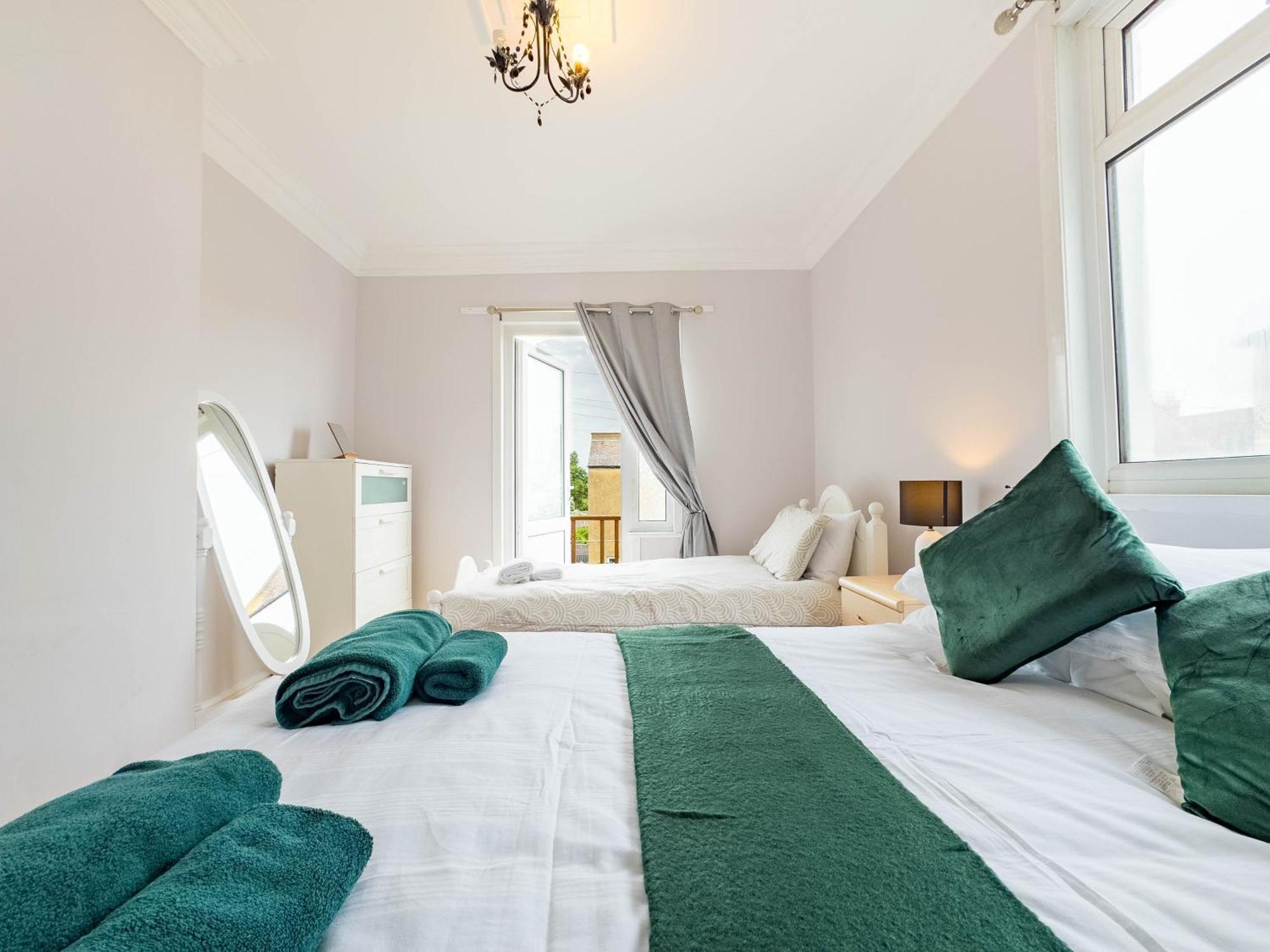 2 Bedroom Apartment Southend-On-Sea Zewnętrze zdjęcie