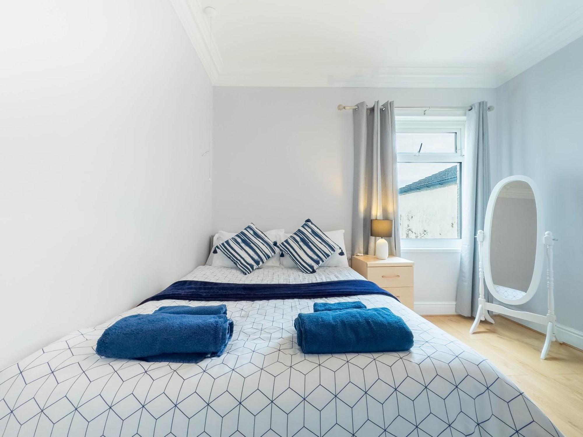 2 Bedroom Apartment Southend-On-Sea Zewnętrze zdjęcie