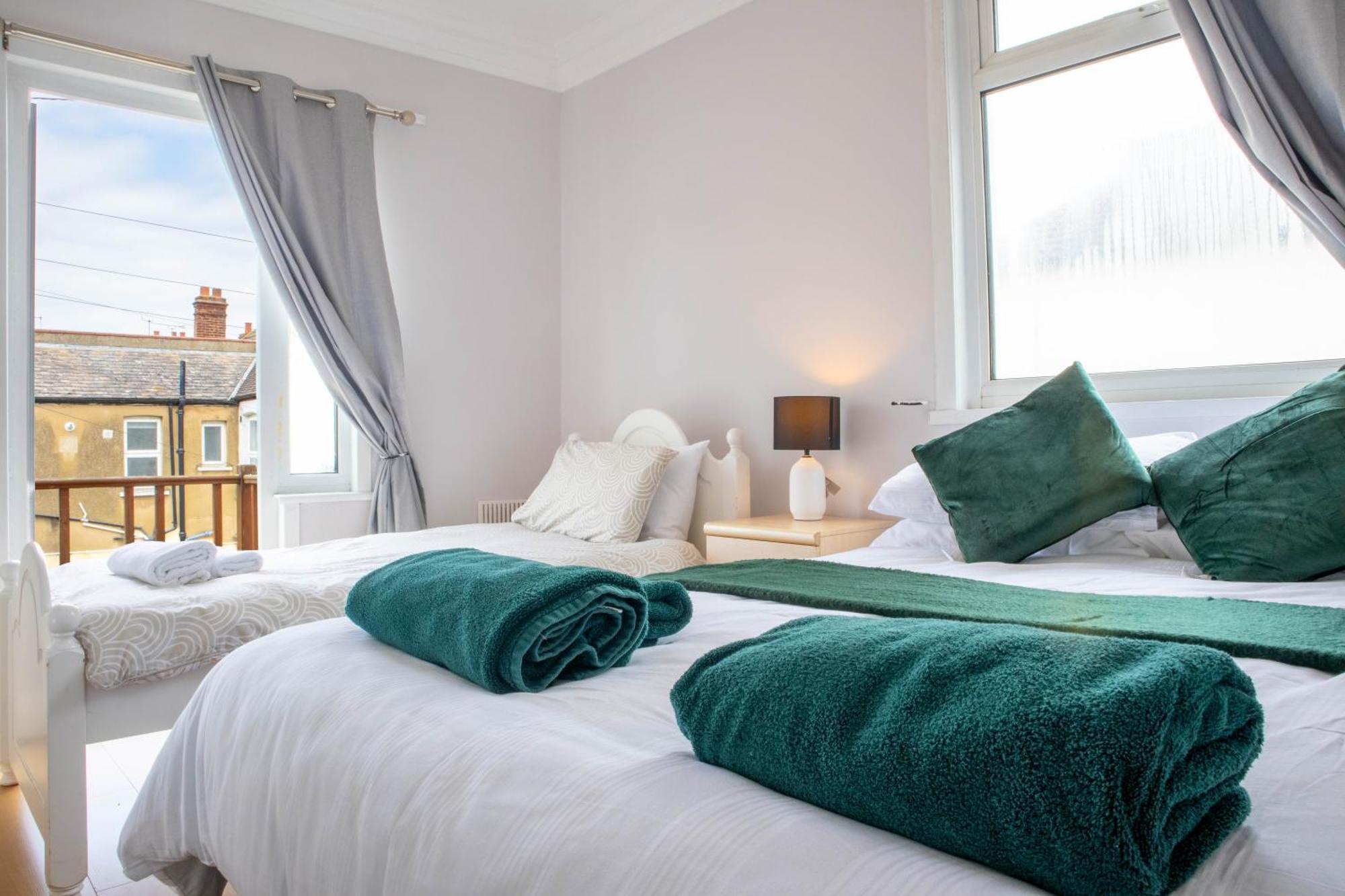 2 Bedroom Apartment Southend-On-Sea Zewnętrze zdjęcie
